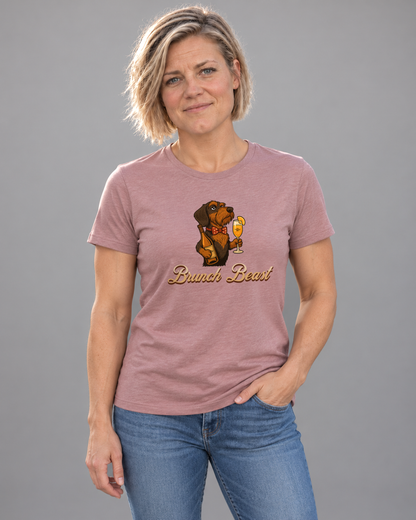Cindy wearing Brunch Beast Everyday T in Heather Mauve