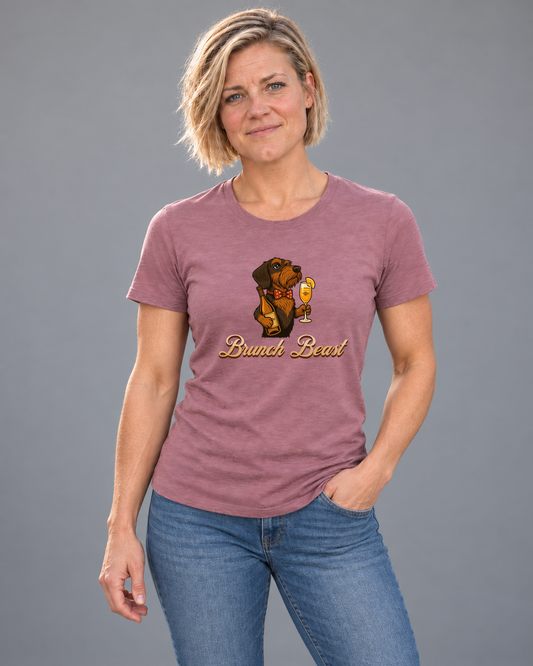 Cindy wearing Brunch Beast Everyday T in Heather Mauve